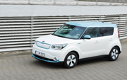 Kultauto mit E-Antrieb: Deutschland-Debüt des Kia Soul EV*