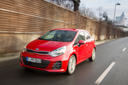 Kia Rio: Von der Trauerfeier zum Karneval