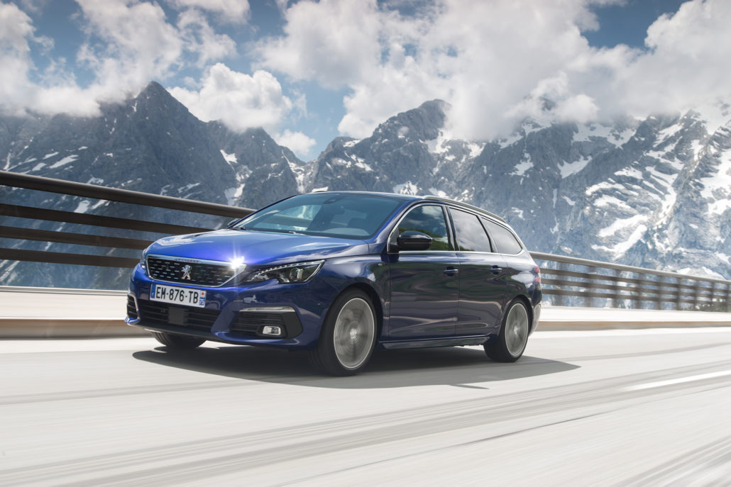 Der neue Peugeot 308 - Best-in-class mit neuen Assistenzsystemen und hoher  Effizienz - mobil sein